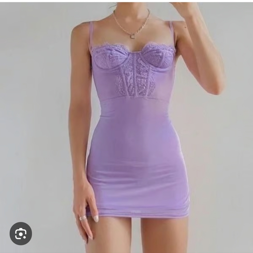 New Urban Outfitters Brenna Bustier Mini Lavender Purple Lace Dress size Medium